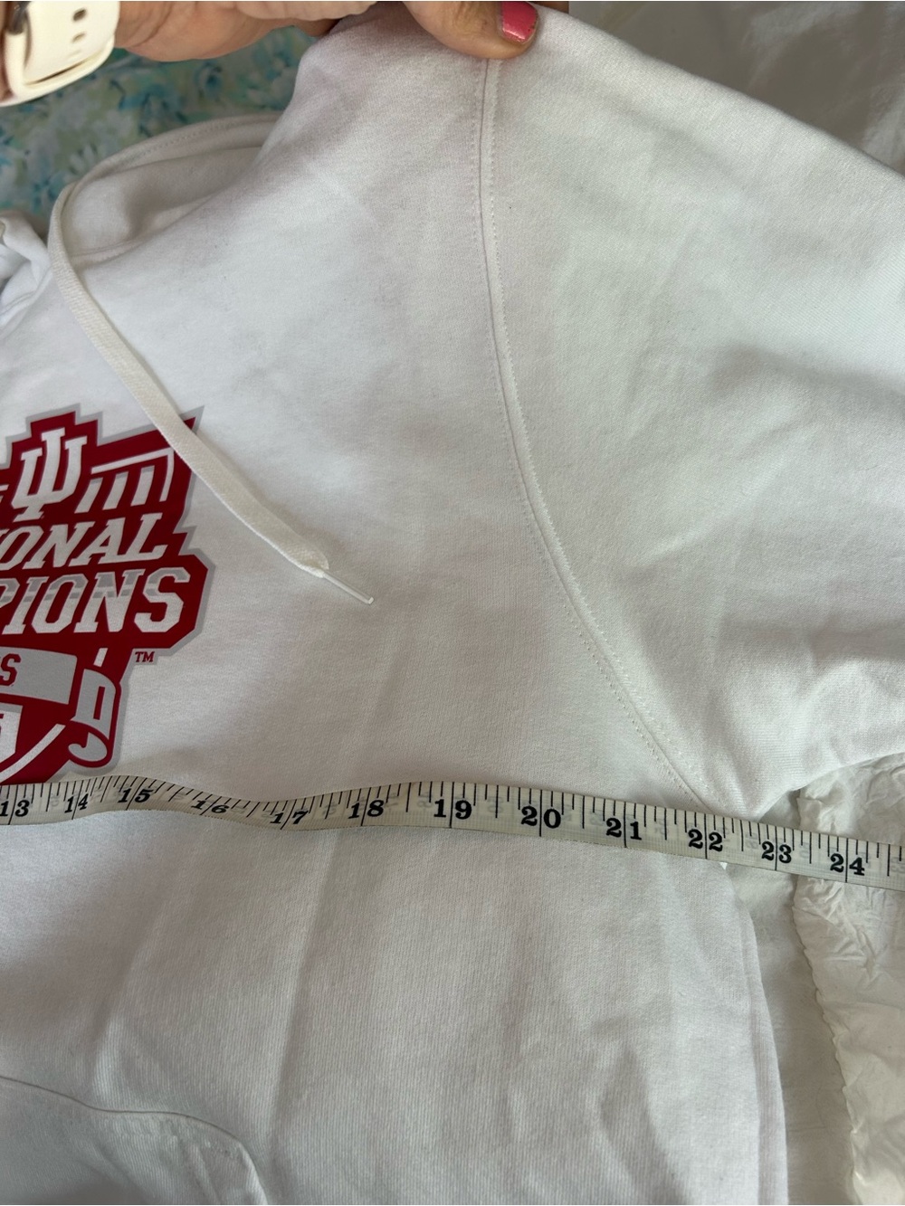Indiana University 'National Champions' Hoosiers White Hoodie with Red Logo. Med - Picture 9 of 10